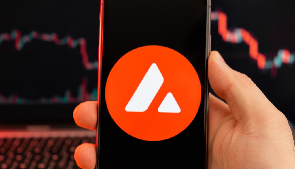 Imagem da matéria: Avalanche (AVAX) despenca 12% e lidera perdas no mercado de criptomoedas