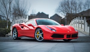 Imagem da matéria: Exchange de criptomoedas BingX se torna patrocinadora da Ferrari