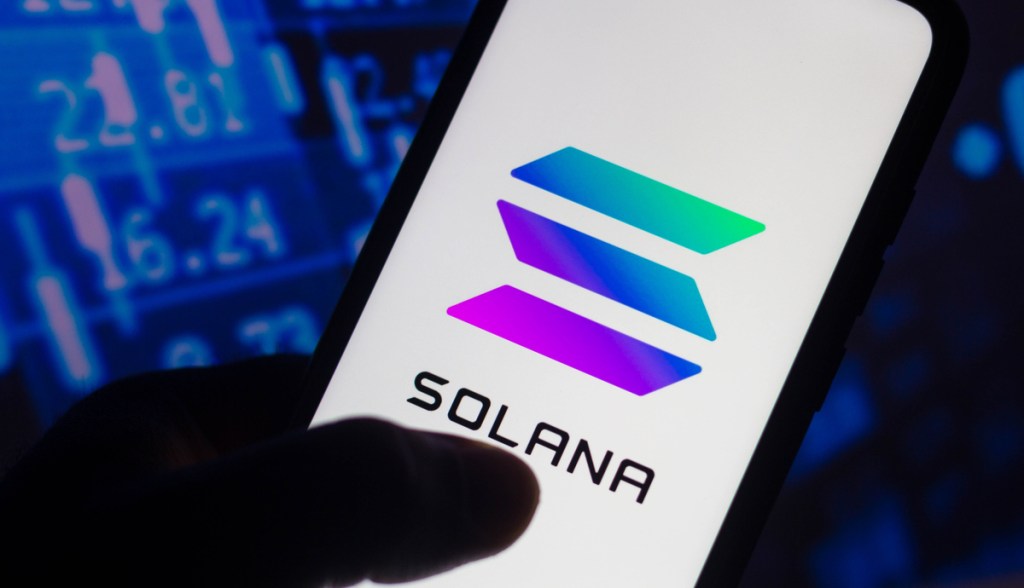 Imagem da matéria: Solana Labs vai lançar seu próprio celular Android em 2023