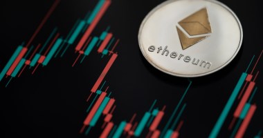 Imagem da matéria: Como um único investidor fez o preço do Ethereum (ETH) cair para US$ 950 na Uniswap