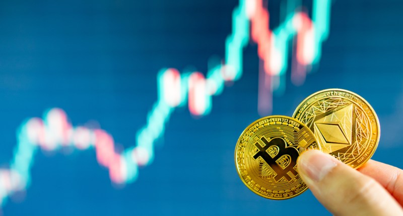 Imagem da matéria: Manhã cripto: Investidores apostam em pausa de aperto monetário e Bitcoin (BTC) avança 4%