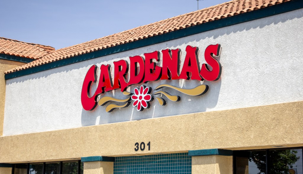 Fachada da Cardenas