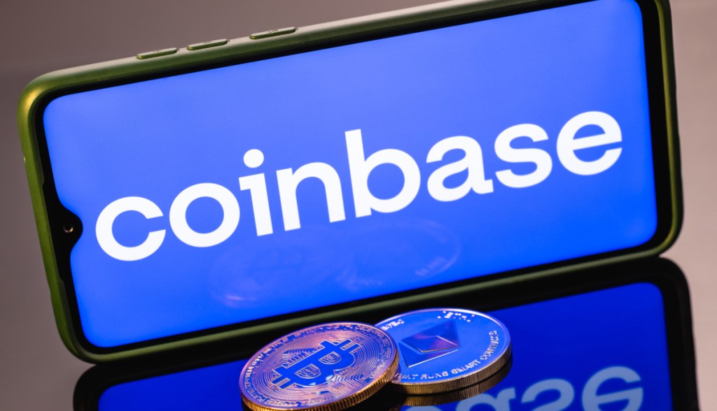 Imagem da matéria: Ações da Coinbase derretem e sócia vende US$ 75 milhões em participação