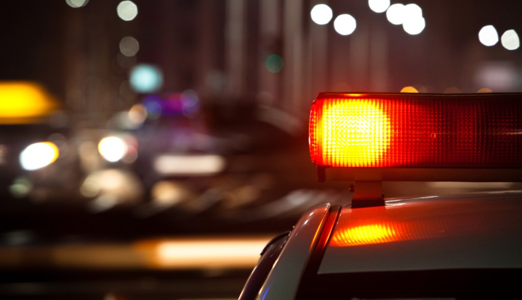 Sirene acesa de um carro de polícia na cidade de Seul, na Coreia do Sul