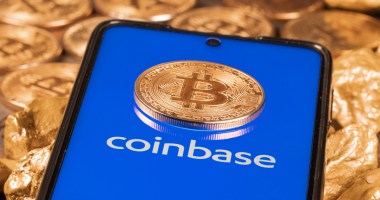 Imagem da matéria: Coinbase copia estratégia da MicroStrategy e anuncia venda de US$ 1 bilhão em títulos