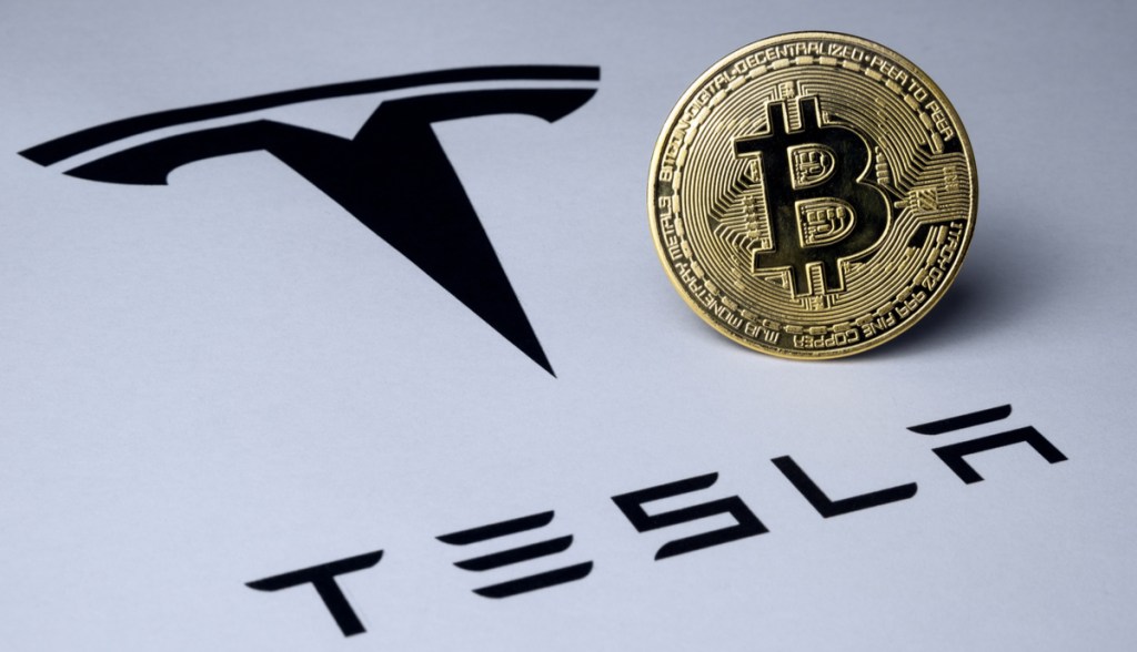 Imagem da matéria: Tesla vende 75% da sua reserva de bitcoin por US$ 936 milhões