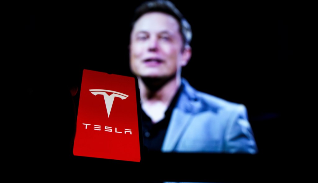 Elon musk e Tesla