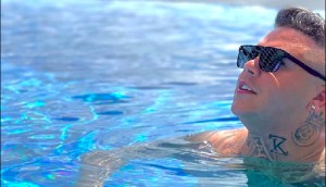 Kaze Fuziyama na piscina - reprodução-instagram