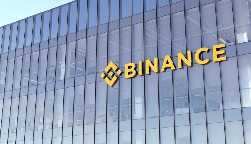 predio com logo da corretora binance