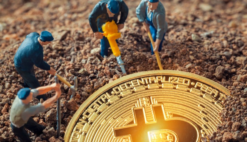 Imagem da matéria: Venda contínua de Bitcoin por mineradores faz reservas caírem para nível mais baixo em 3 anos