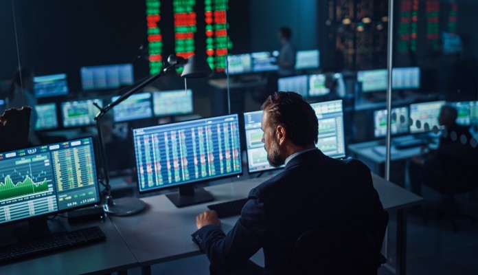 Imagem da matéria: Manhã cripto: mercado anda de lado e hacker da FTX começa a converter tokens roubados
