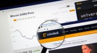 Imagem da matéria: Empresa financiada pela Binance pode comprar portal CoinDesk; criador da Cardano também está na briga