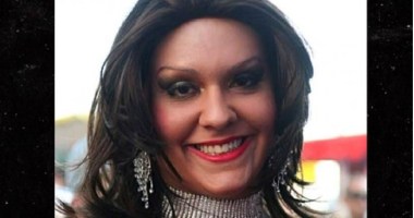 Imagem da matéria: FTX turbinou campanha de George Santos, deputado dos EUA que foi drag queen no Brasil