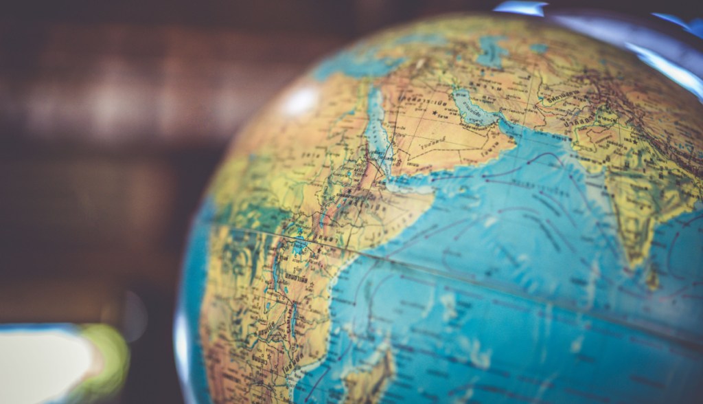 Globo com mapa mundial