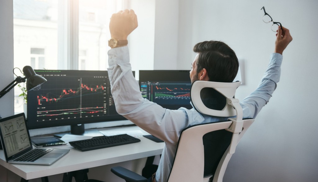 Imagem da matéria: Manhã Cripto: Bitcoin (BTC) abre março em alta; ex-diretor da FTX admite culpa por crimes e Foxbit lança plataforma para traders 