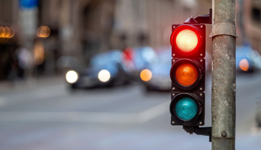 Imagem da matéria: Manhã Cripto: Bitcoin (BTC) pisa no freio e estaciona em US$ 24 mil; Febraban cria grupo para ajudar teste do Real Digital