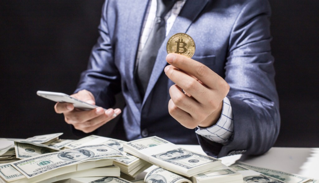 Imagem da matéria: Bitcoin (BTC) lidera recorde anual no investimento em criptomoedas
