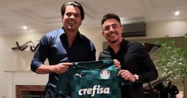 Imagem da matéria: Jogador acusado de dar golpe em colegas do Palmeiras já visitou mansão de dono da Braiscompany 