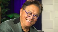 Pai Rico Pai Pobre Robert Kiyosaki posa para foto