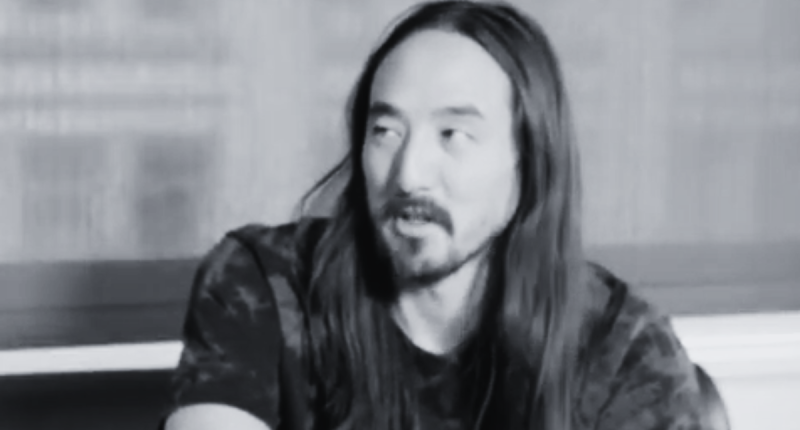 Dj Steve Aoki em preto e branco