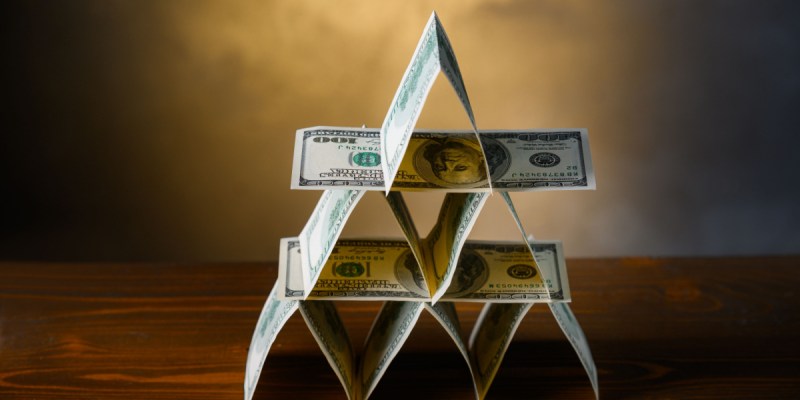 Imagem da matéria: Polícia prende chefe de pirâmide financeira que roubou R$ 10 milhões de investidores