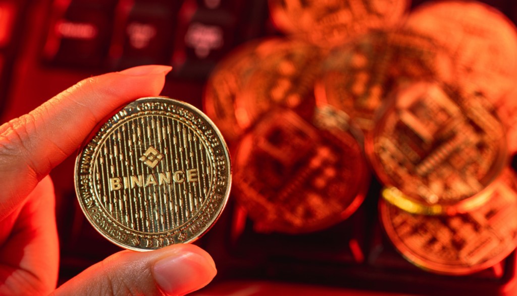 Imagem da matéria: Ação coletiva acusa Binance e CZ de manipular mercado durante quebra da FTX