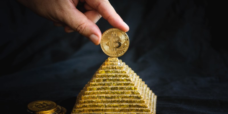 Investidora recupera R$ 56 mil após ser lesada por pirâmide com Bitcoin