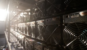 Imagem da matéria: Polícia apreende 19 máquinas de minerar Bitcoin em operação contra traficantes chilenos