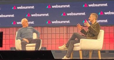 Imagem da matéria: "Criptomoedas duvidosas e NFTs tolas estragaram a narrativa da blockchain", aponta Frank McCourt na Web Summit 2023