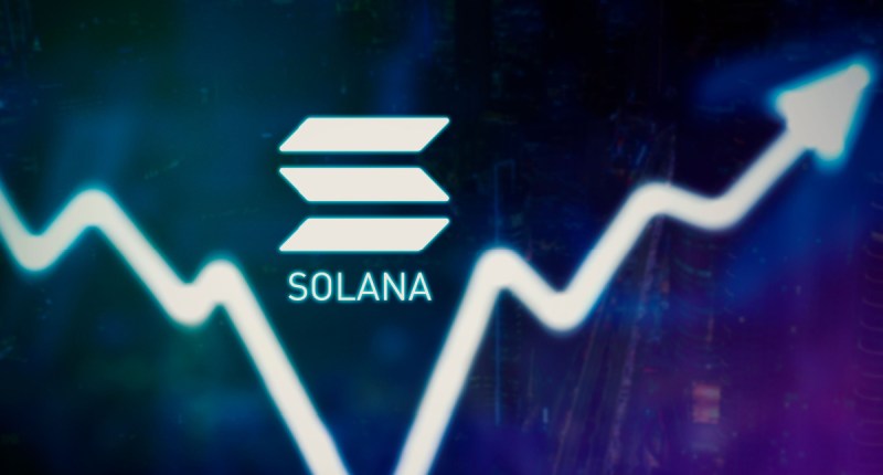 Imagem da matéria: Manhã Cripto: Solana (SOL) sobe 6% e se aproxima de US$ 100 em meio a rali das memecoins