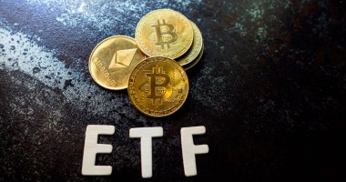 moedas de bitcoin e letras ETF