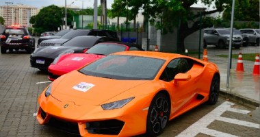 polícia civil do ceará apreende carros de luxo