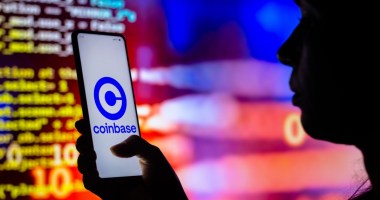 Imagem da matéria: Coinbase sai do ar durante madrugada após interrupção do sistema