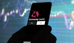 Imagem da matéria: Analista cripto faz projeção ousada para Dogecoin, enquanto Uniswap atinge US$ 2 trilhões em volume total e KangaMoon sobe 290%