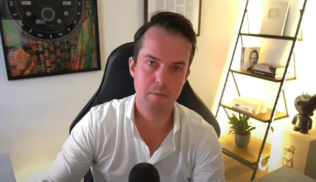 Michaël van de Poppe em vídeo no Youtube