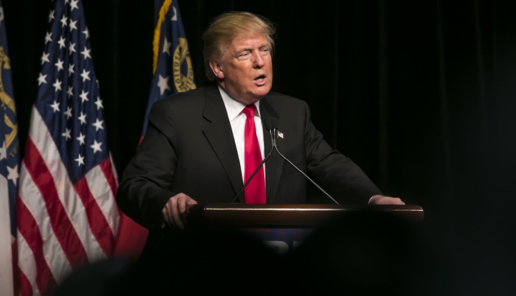 Imagem da matéria: Memecoins de Trump aumentam com saída de Biden da corrida presidencial dos EUA em 2024