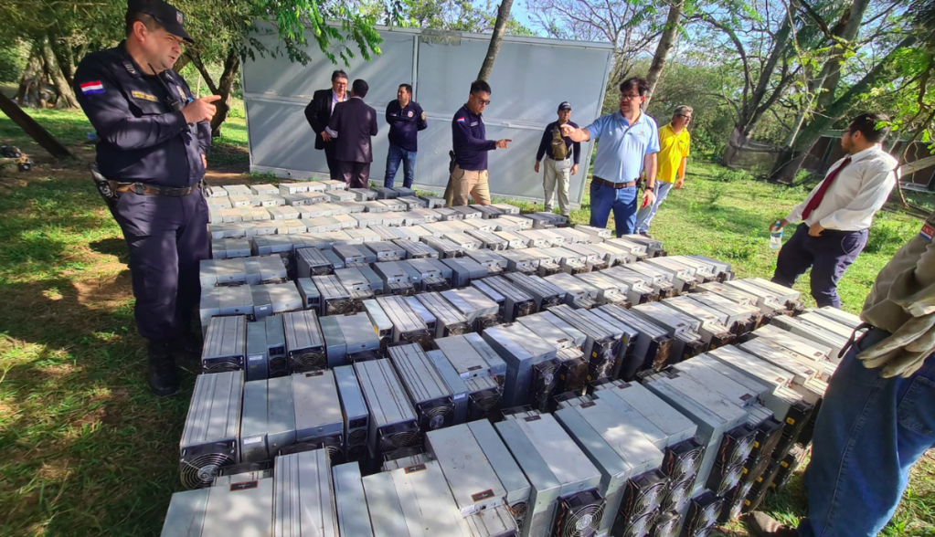 Maquinas mineração de Bitcoin apreendidas em La Colmena, Distrito de Paraguarí