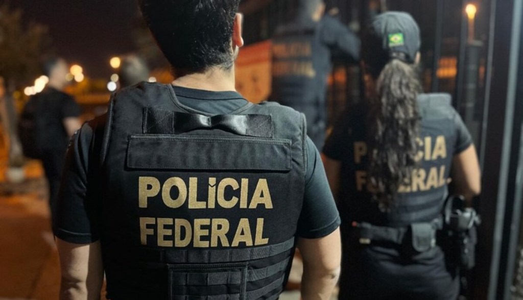 Imagem da matéria: PF faz operação contra grupo que furtou R$ 15 milhões do governo e usou criptoativos para lavagem de dinheiro