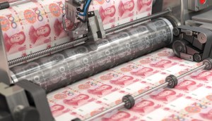 Imagem da matéria: China liga impressora de dinheiro; entenda como isso pode impulsionar o Bitcoin