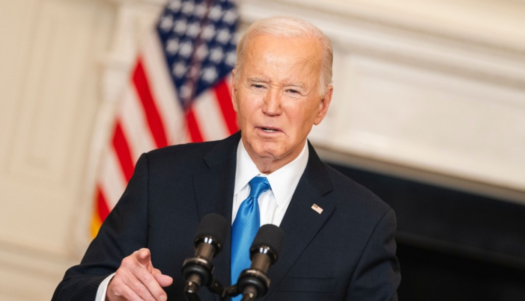 Imagem da matéria: Joe Biden liga para presidente da Nigéria para agradecer libertação de diretor da Binance