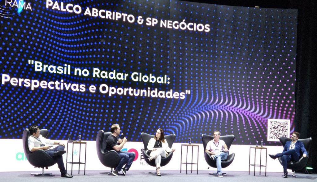 Imagem da matéria: Diretor da OKX critica ambiente regulatório no Brasil e executivos da Ripple, Revolut e Crypto.com discordam