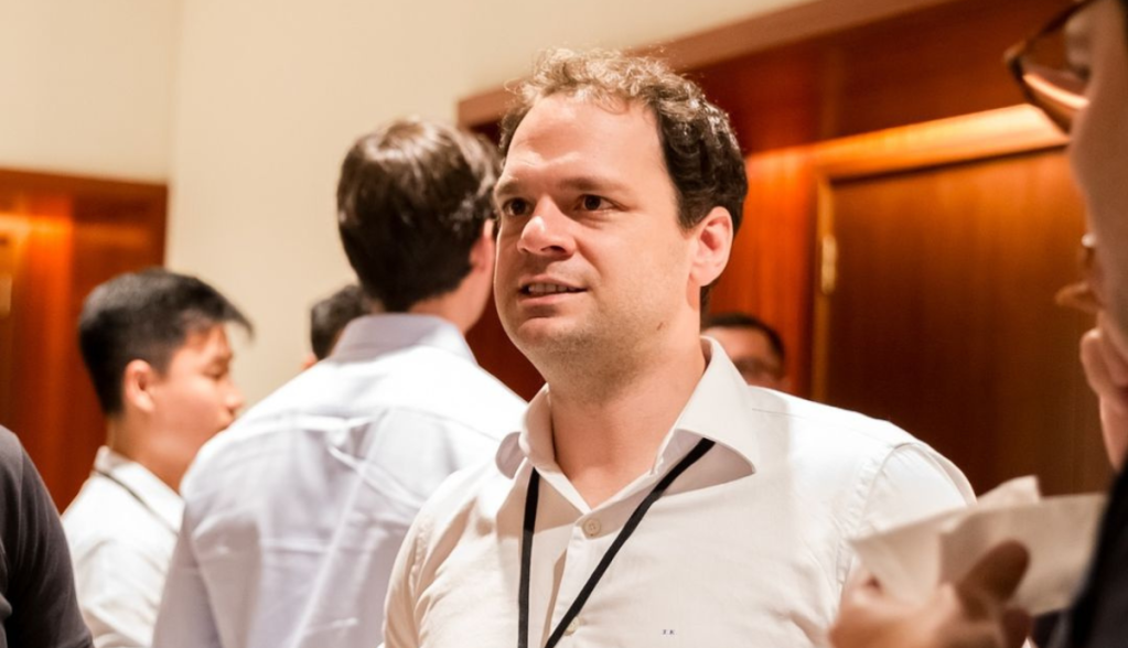 Imagem da matéria: Tiago Reis encerra trade em Bitcoin com lucro de R$ 1,3 mil e vira alvo de piadas na comunidade