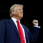 Rede social de Trump vai dar recompensas em criptomoedas para usuários
