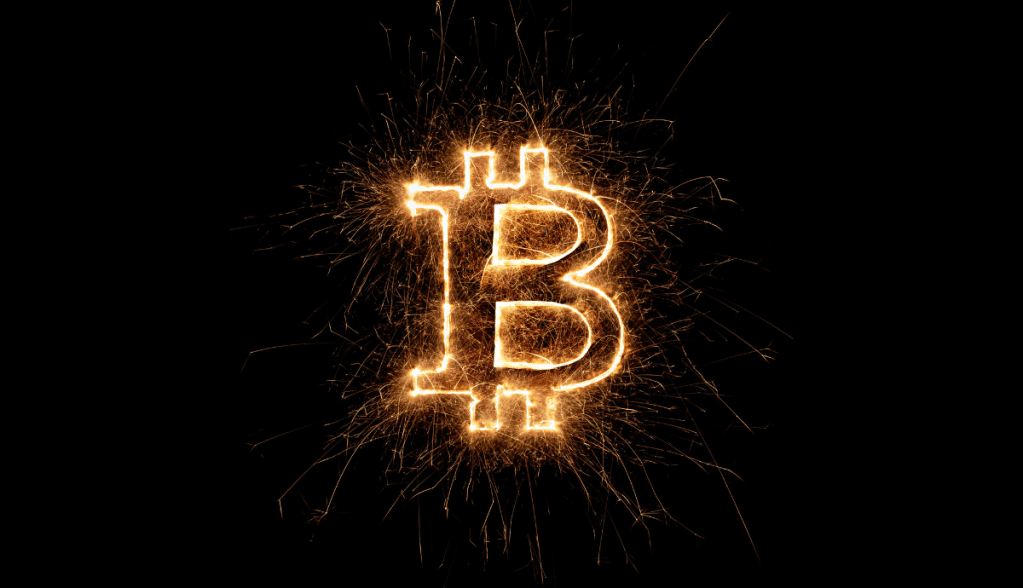 Imagem da matéria: Bitcoin volta a subir após vendas estratégicas de fim de ano; entenda