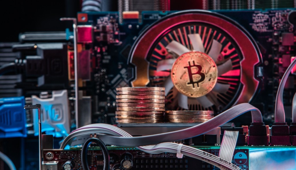 Imagem da matéria: Nunca foi tão difícil minerar um Bitcoin; entenda