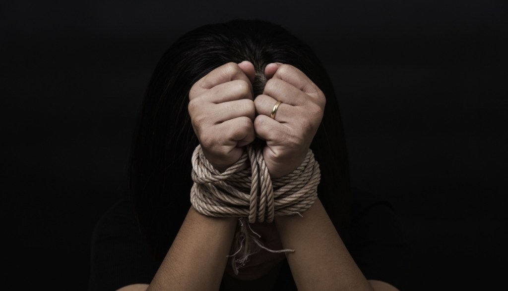 Imagem da matéria: Criminosos rendem família de SP em casa e roubam R$ 93 mil em criptomoedas