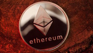 moeda de ether ethereum eth fundo vermelho