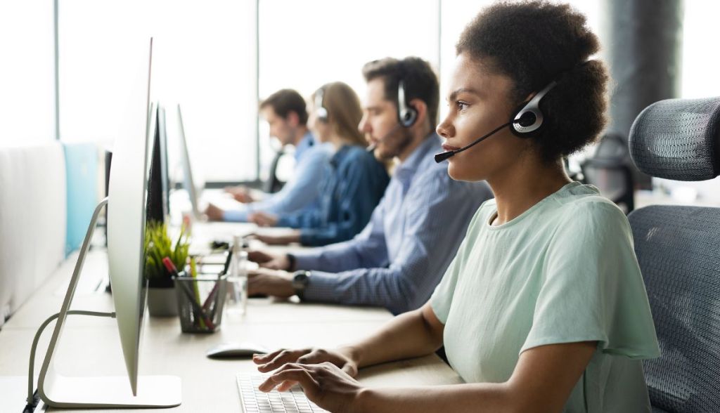 Imagem da matéria: Empresa dizia usar IA mas trabalho era feito por humanos nas Filipinas