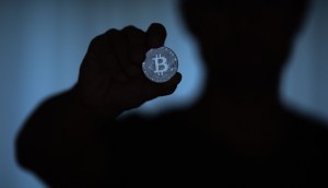 Imagem da matéria: Homem é preso por torturar investidor por 3 semanas para obter carteira de Bitcoin