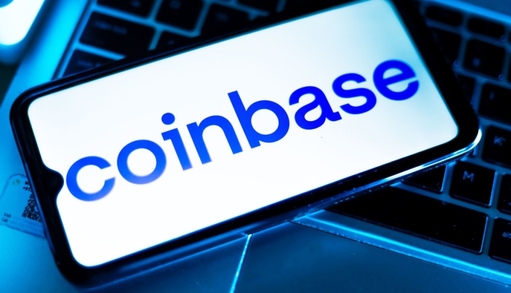 Imagem da matéria: Coinbase revela que 69.461 clientes tiveram dados vazados em dezembro